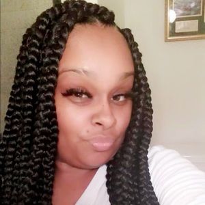 Meet your Posher, Teneshela